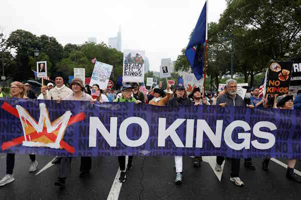 EUA- No kings